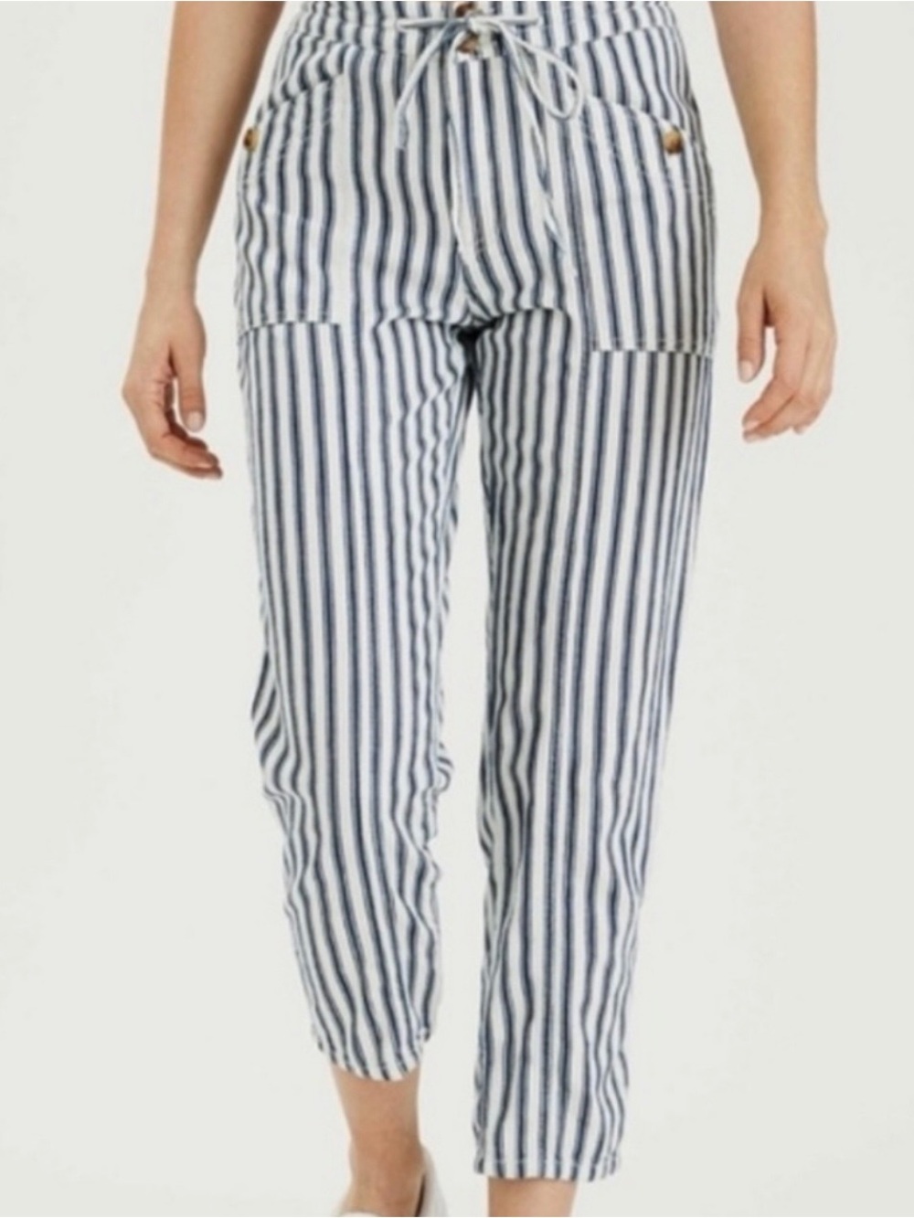 ⚡️American Eagle Outfitters Navy and White Vertical Stripe Cropped Pants